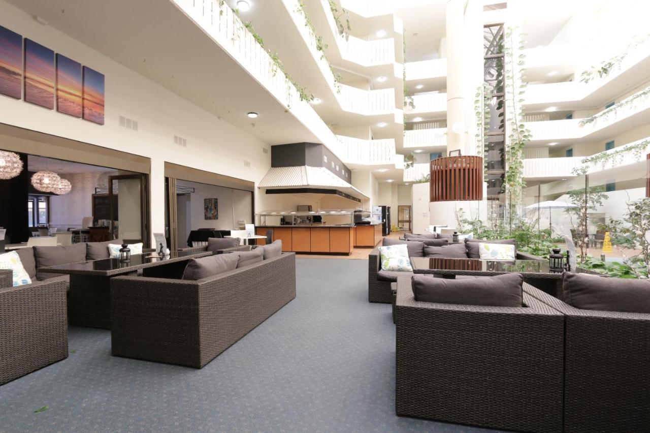 Atrium Hotel Mandurah Exteriör bild